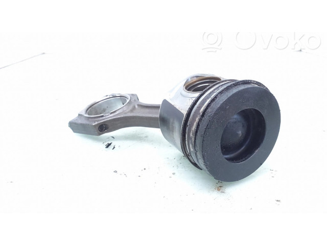 Píst BMW 5 G30 G31 pro naftový motor 2.0 B47d20a