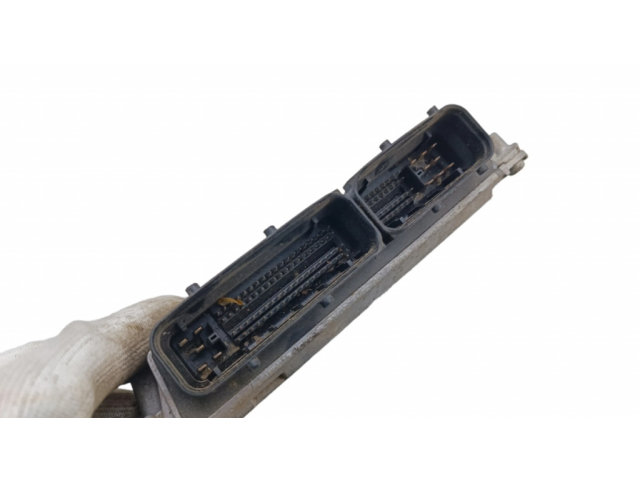 Řídící jednotka 06A906033CE, 5WO4020703 Volkswagen Touran I 2004