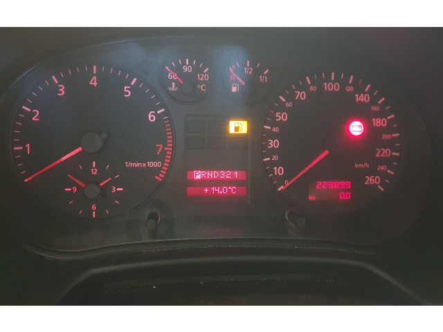 Блок предохранителей 8L0919860E, 110008894002 Audi A3 S3 8L