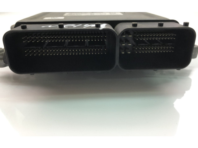 Блок управления двигателя 31372225AA   Volvo XC90