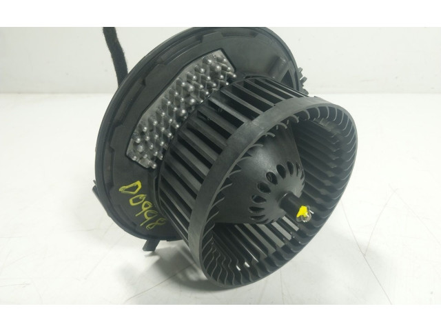 Вентилятор печки 5WB819021A Audi Q3 F3