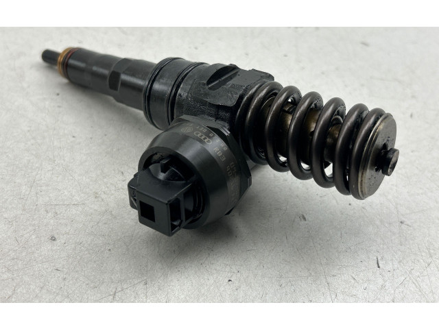 Форсунка 038130073BQ    Audi A6 S6 C6 4F   