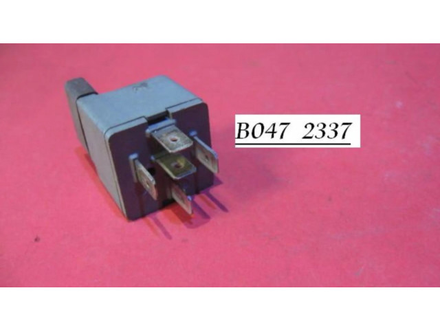 Реле насоса горючего