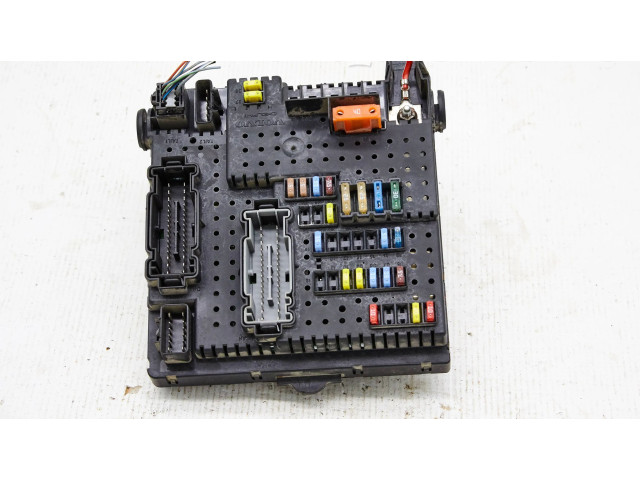 Блок предохранителей 30728512   Volvo V70    