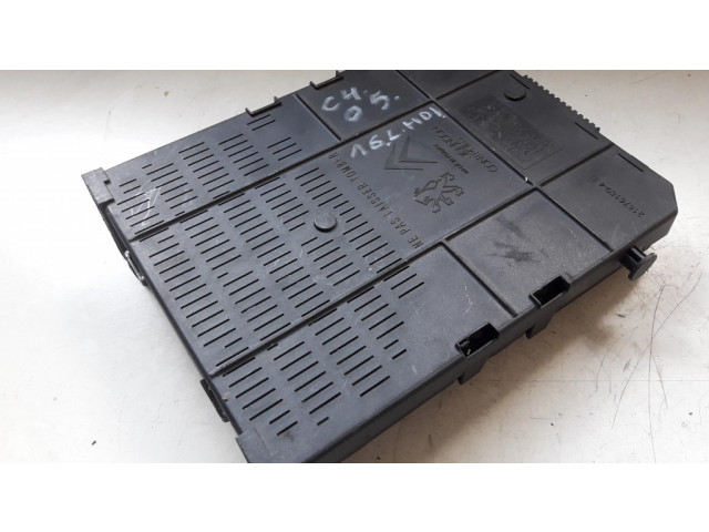 Блок предохранителей    Citroen C4 I    