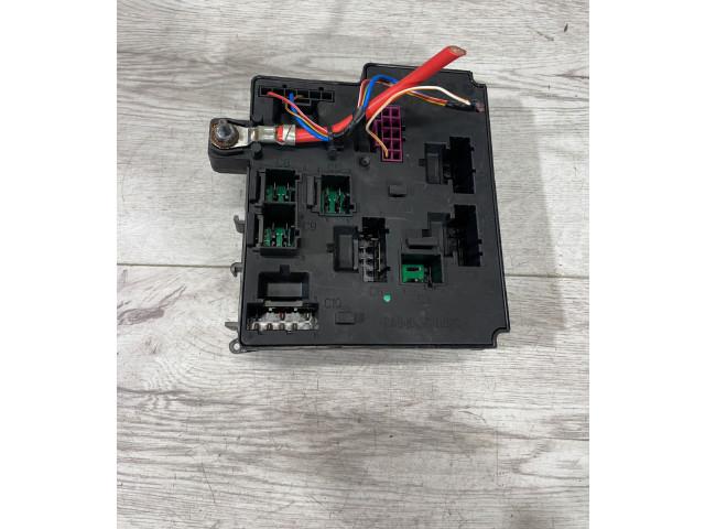 Блок предохранителей 31398003   Volvo XC90    