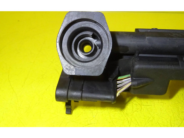 Топливная рампа 7700109066, 7700108667 Renault Clio II