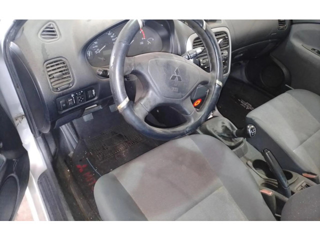 Блок комфорта Mitsubishi Carisma