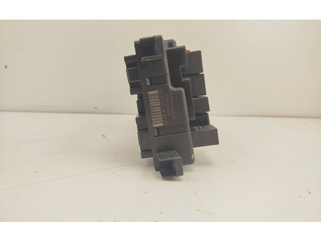 Блок предохранителей 8637841, 518717004   Volvo S80    