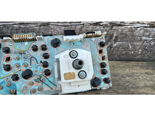 Панель приборов 7700784064   Renault 19       