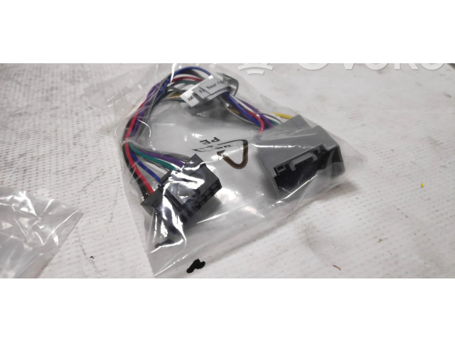 Дисплей       Mitsubishi L200