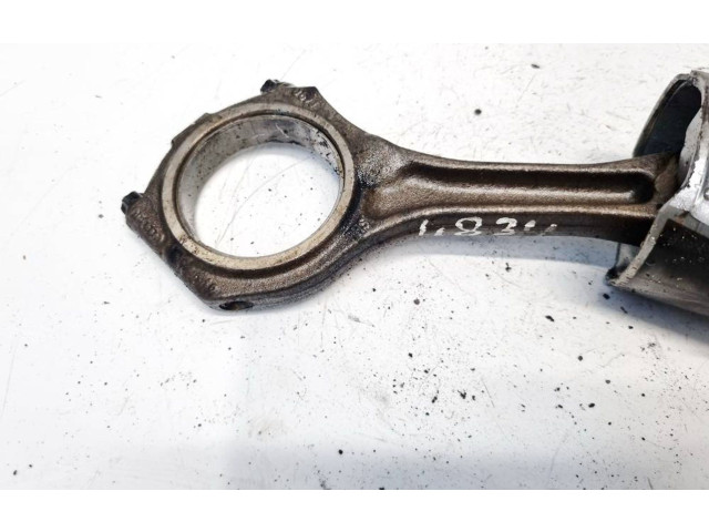  Поршень с шатуном    Skoda Superb B5 (3U)  