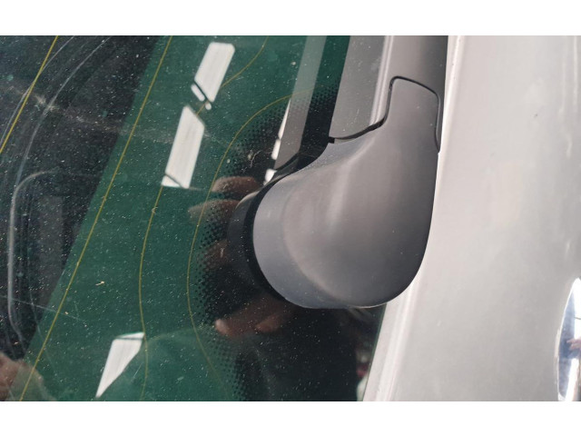 Моторчик заднего дворника     Volkswagen Golf VII