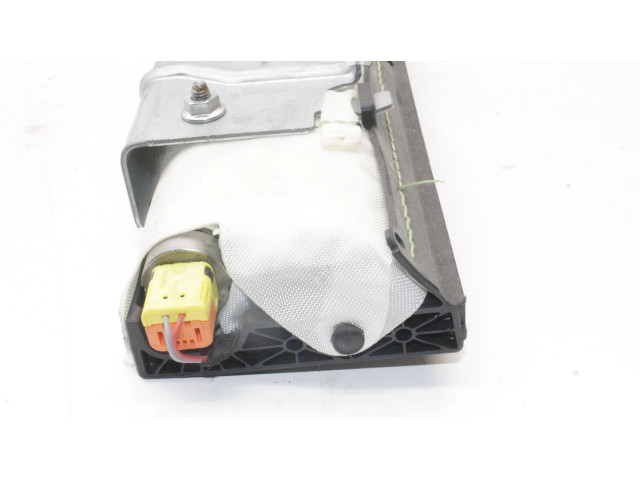 Подушка безопасности для колен 5E8880841D Skoda Octavia Mk4