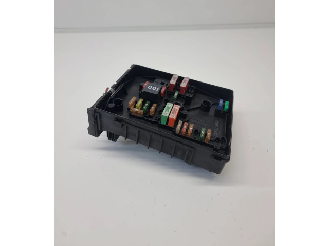   Pojistková skříňka 1K0937820D   Volkswagen Tiguan 2012