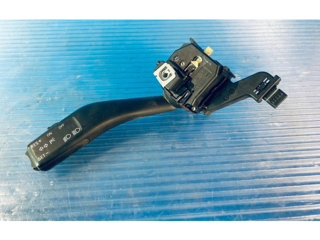 Ручка поворотов/ фонарей 1K0953513A Skoda Octavia Mk2 (1Z)