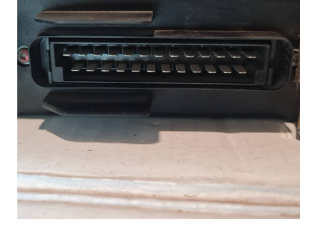 Řídící jednotka 0280800104, 811906264 Audi 80 90 B3 1988