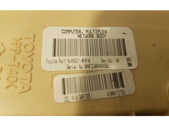 Блок предохранителей  89221-0F010, 89221-0F010   Toyota Corolla Verso E121    