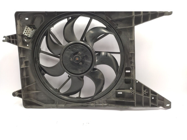 Вентилятор радиатора 8200765566, 0130307107 Dacia Sandero