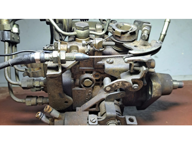 Vstřikovací čerpadlo 1046492190 Nissan Bluebird pro benzínový motor 1.6
