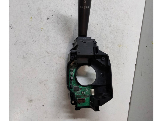 Ручка стеклоочистителей 30798590, 8622183 Volvo V70