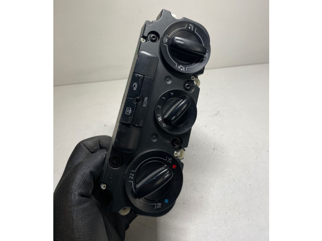 Блок управления климат-контролем    Volkswagen Jetta V