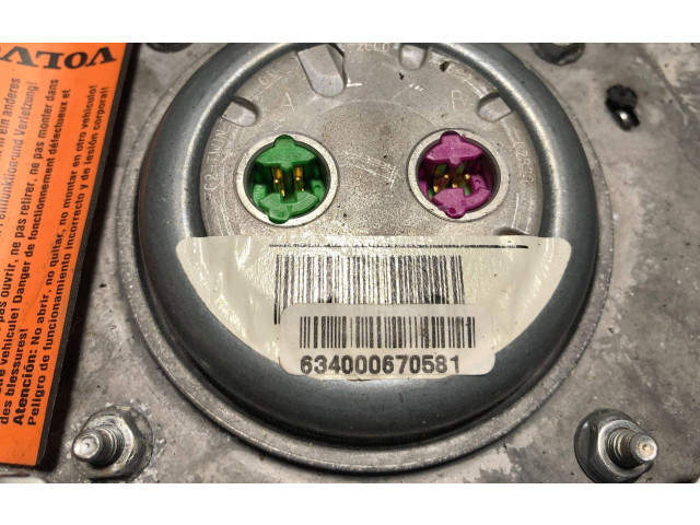 Подушка безопасности водителя 9141863, 634000670581 Volvo V70