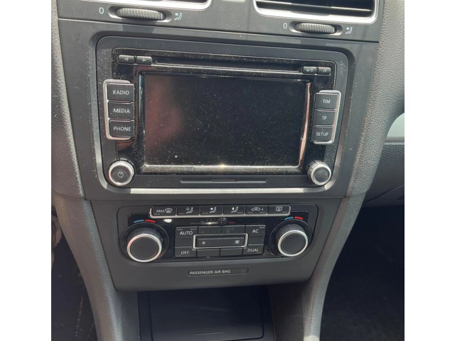 Дисплей Volkswagen Golf VI