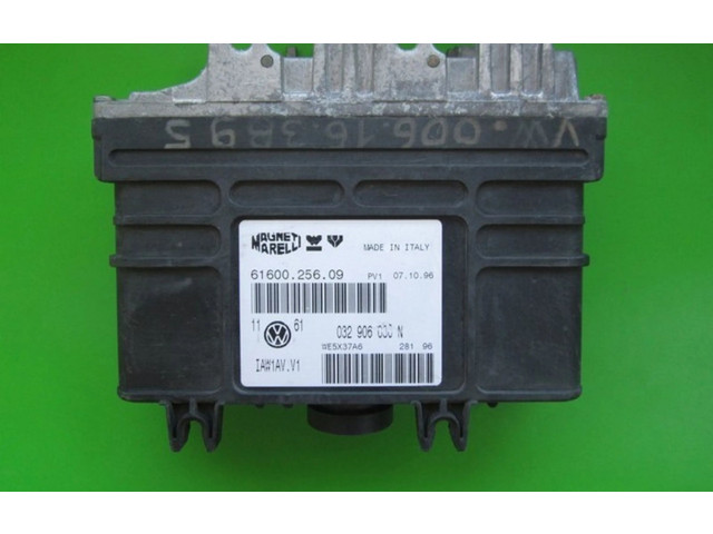 Блок управления двигателем Блок управления 032906030N, 6160025609   Volkswagen Golf III