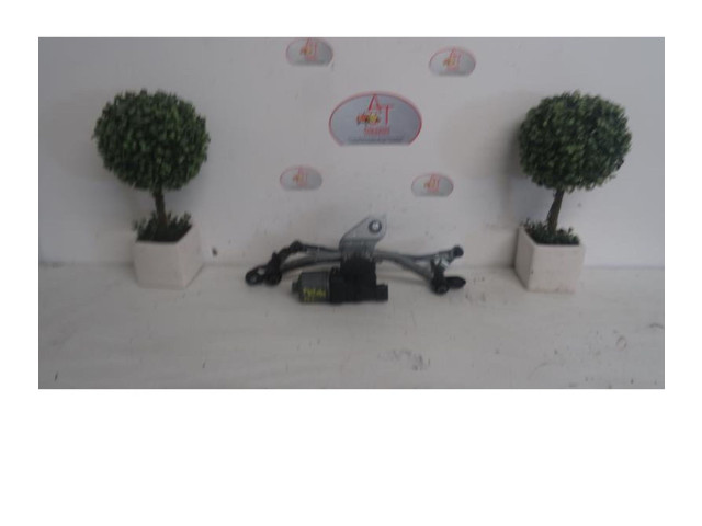 Двигатель стеклоочистителей Renault Twingo II 2007 - 2014 года 7701064031, 7701064031