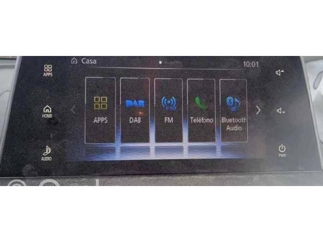 Радио/ проигрыватель CD/DVD / навигация