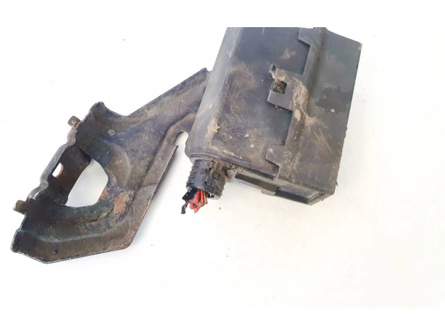 Блок предохранителей     Volkswagen Touran I    