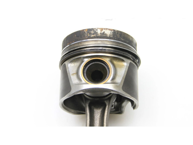 Píst Volkswagen Tiguan CBAB,CFFB