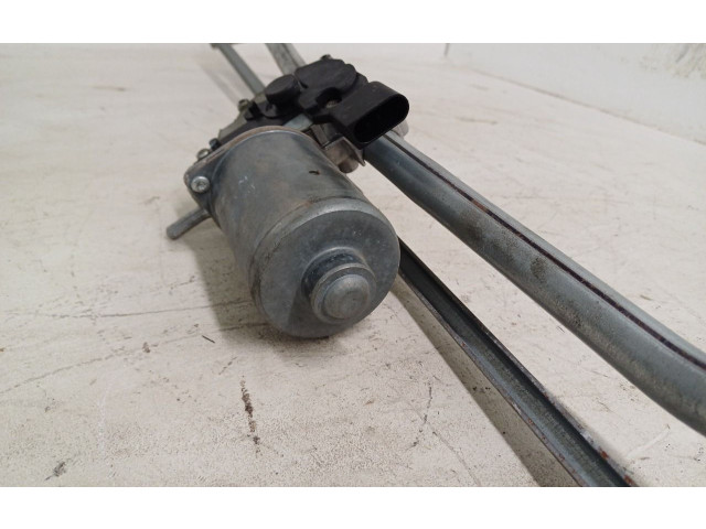 Моторчик дворников     Mitsubishi Space Star