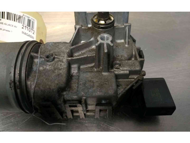 Моторчик дворников 95513457    Opel Combo C