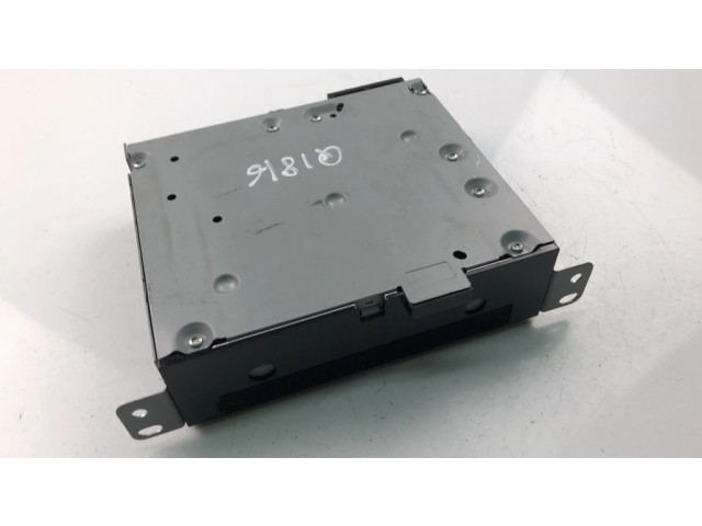 Радио/ проигрыватель CD/DVD / навигация