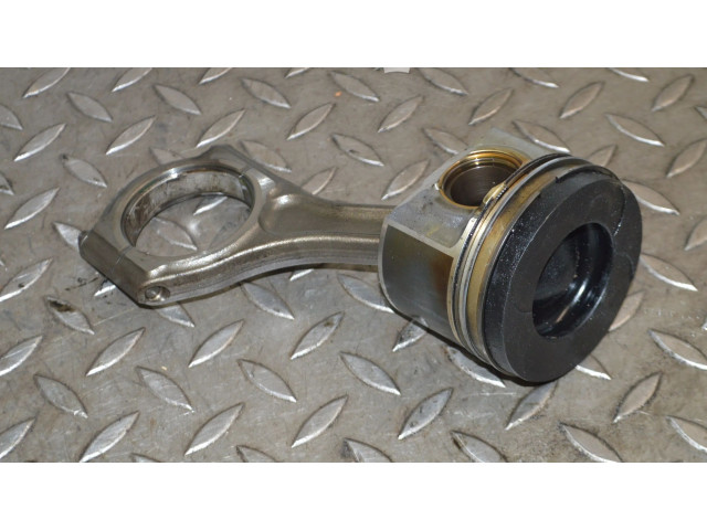 Píst Subaru Outback EE20Z