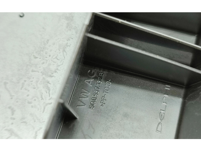 Блок предохранителей 5Q0907361B   Skoda Octavia Mk3 (5E)    