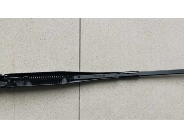 Ножка стеклоочистителей лобового стекла