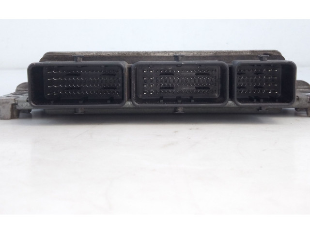 Блок управления двигателя 237206968R, 237107137R Dacia Lodgy
