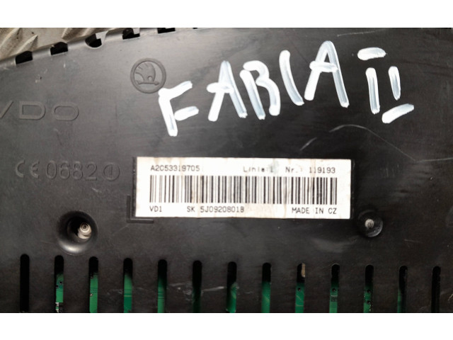Панель приборов 5J0920801B, V2802476   Skoda Fabia Mk2 (5J)       
