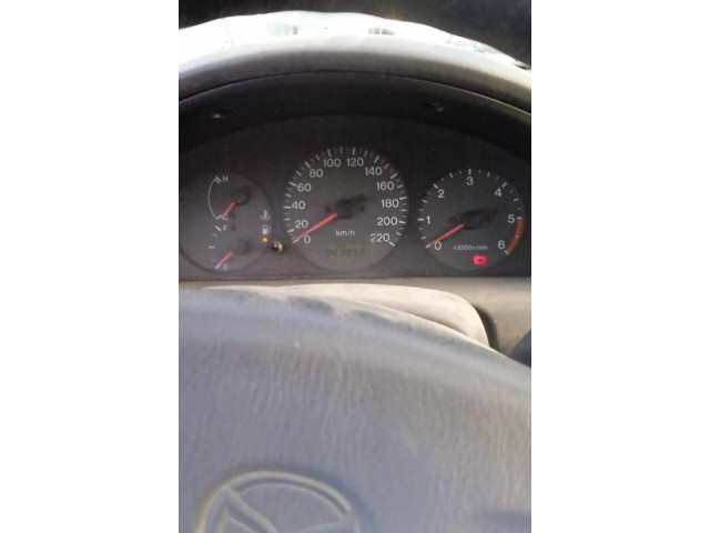 Přístrojová deska  Mazda 323 1998 BJ5AC, 80821  