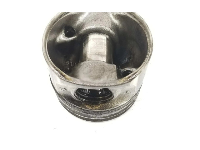 Поршень с шатуном 11257812567 Mini Cooper Countryman R60 для дизельного двигателя 1.6