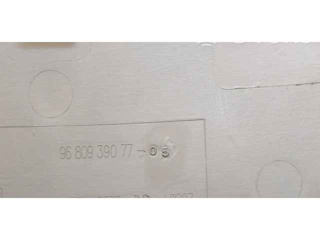 Дисплей 9680939077, 1607142780 Citroen Berlingo