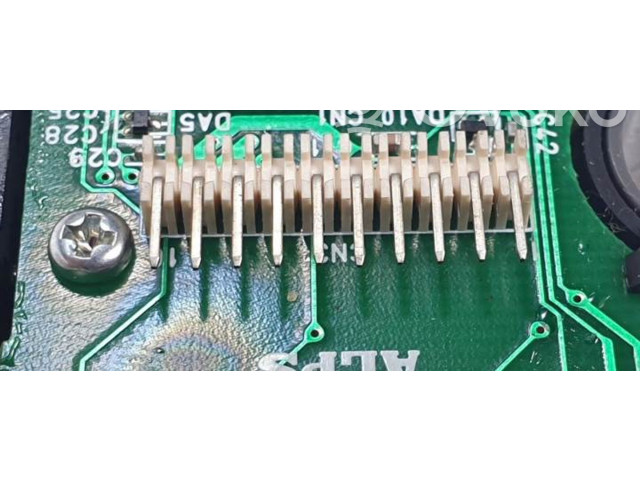 Ручка стеклоочистителей 30768101   Volvo XC90