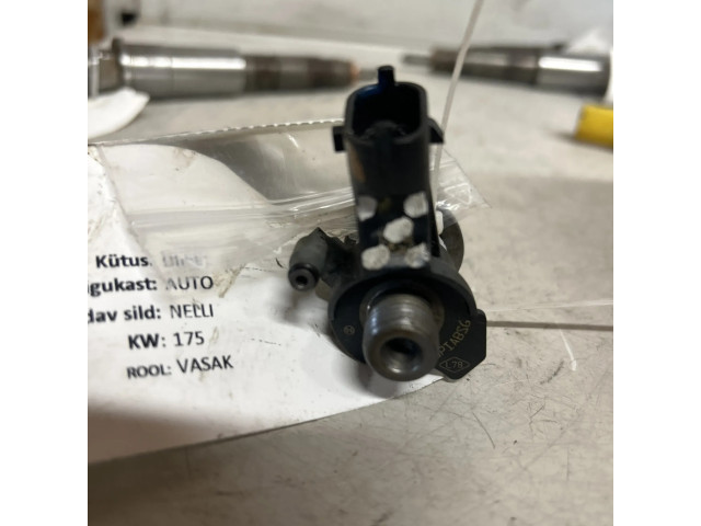 Vstřikovač 0445116033 Infiniti FX pro naftový motor 3.0