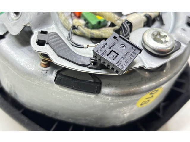 Volant Audi A8 S8 D3 4E 2008 4F0124A, 61711340B00  