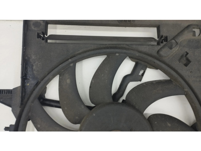 Вентилятор радиатора     8K0121003AB    Audi A6 C7 2.0