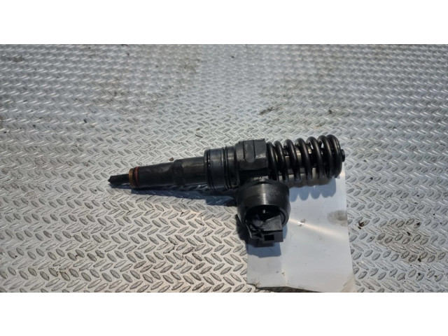 Vstřikovač 0414720310 Volkswagen Transporter - Caravelle T5 pro naftový motor 2.5