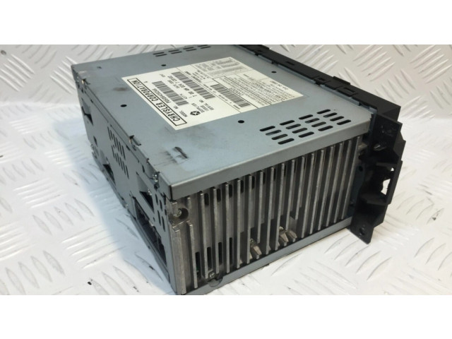 Радио/ проигрыватель CD/DVD / навигация